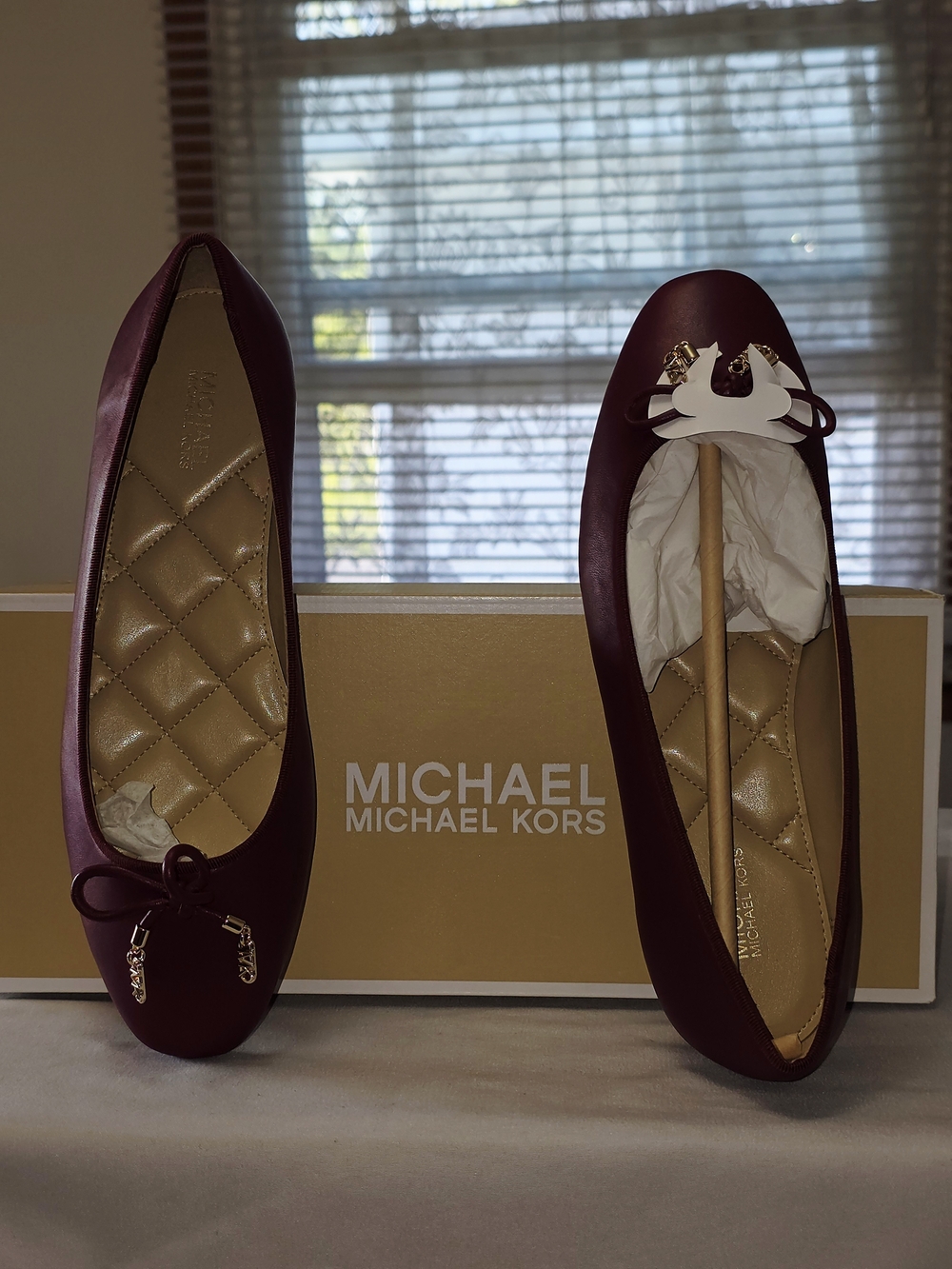 MICHAEL Michael Kors Nori Leather Ballet Flat In Mulberry Size 7M - Picture 3 of 9